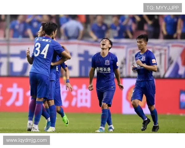 绿地申花主场迎战河北华夏全力争胜展现球队实力与决心