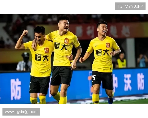 重庆篮球队实力引发热议球迷对球队表现的分歧与期待