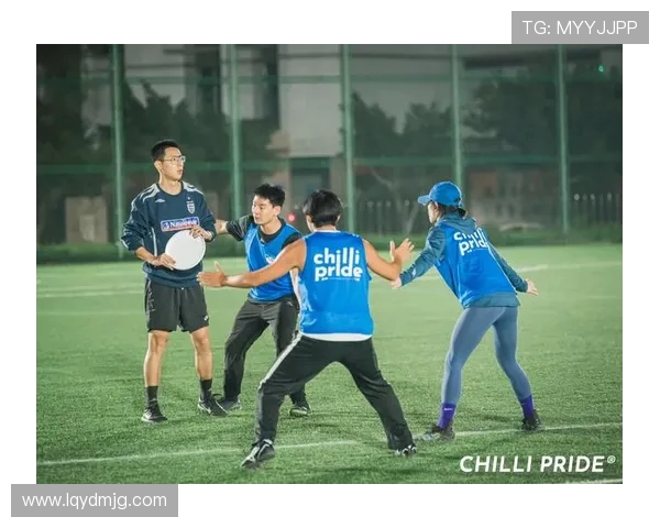 飞盘竞技的魅力与挑战:深圳飞盘队反击战术全解析 飞盘竞技的魅力与挑战:深圳飞盘队反击战术全解析